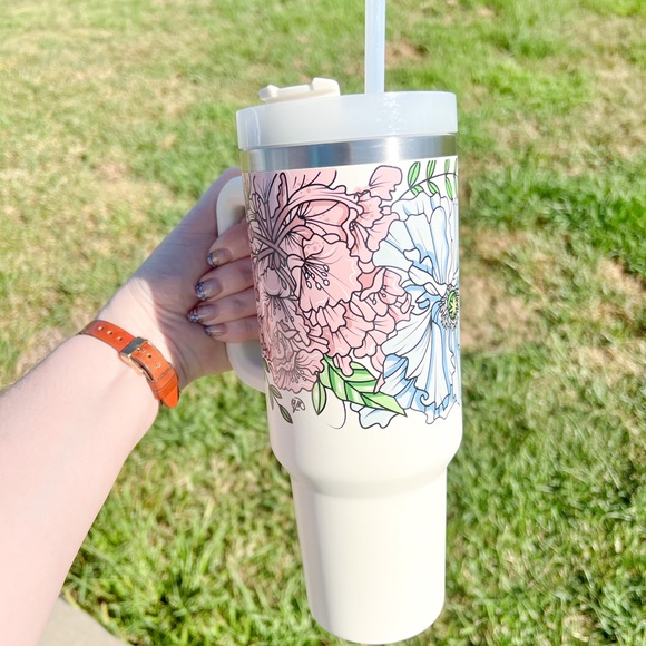 Stanley 40oz Tumbler Cream Floral - Picture 2 of 3